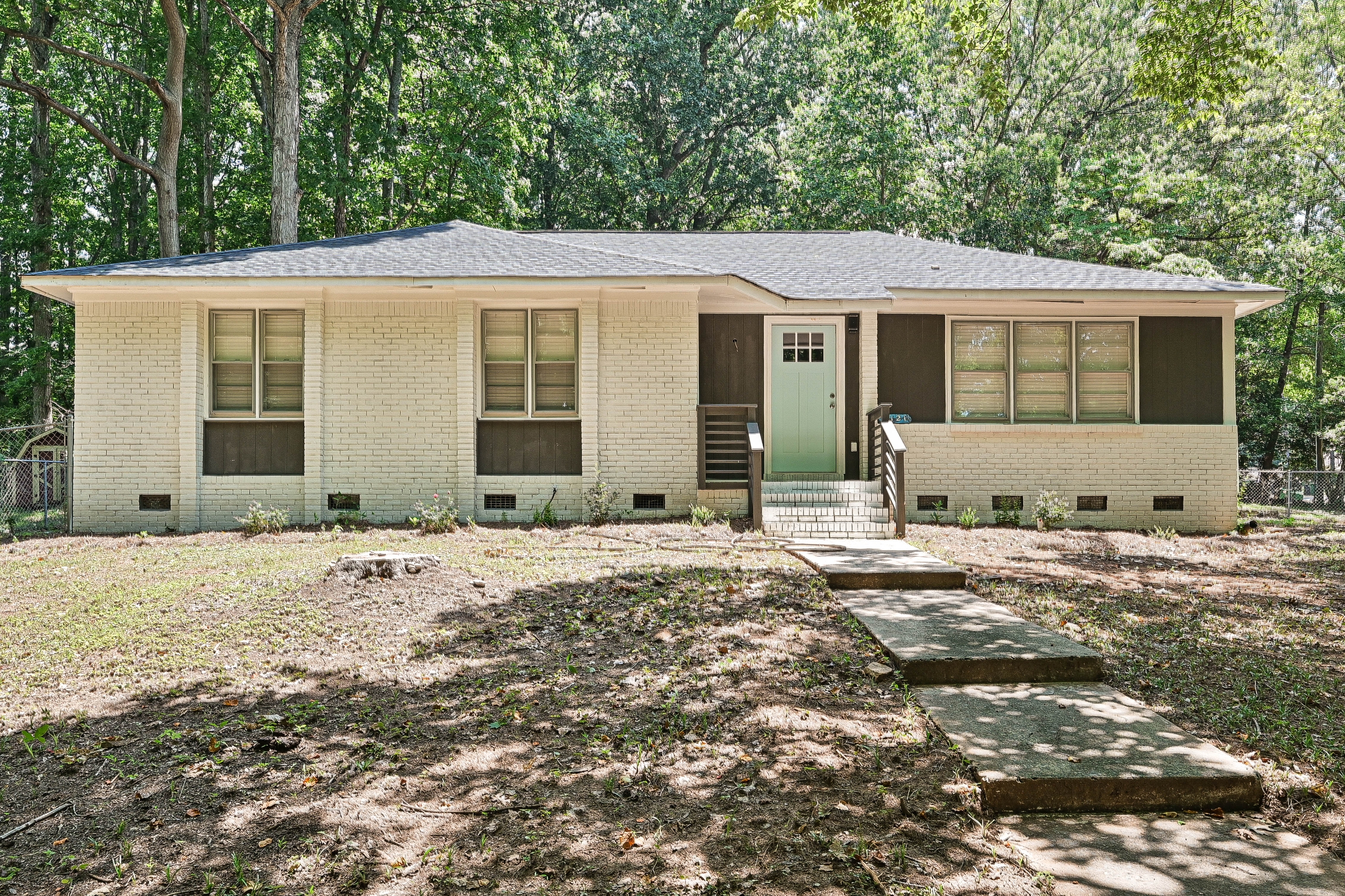 5121 Farm Pond Lane