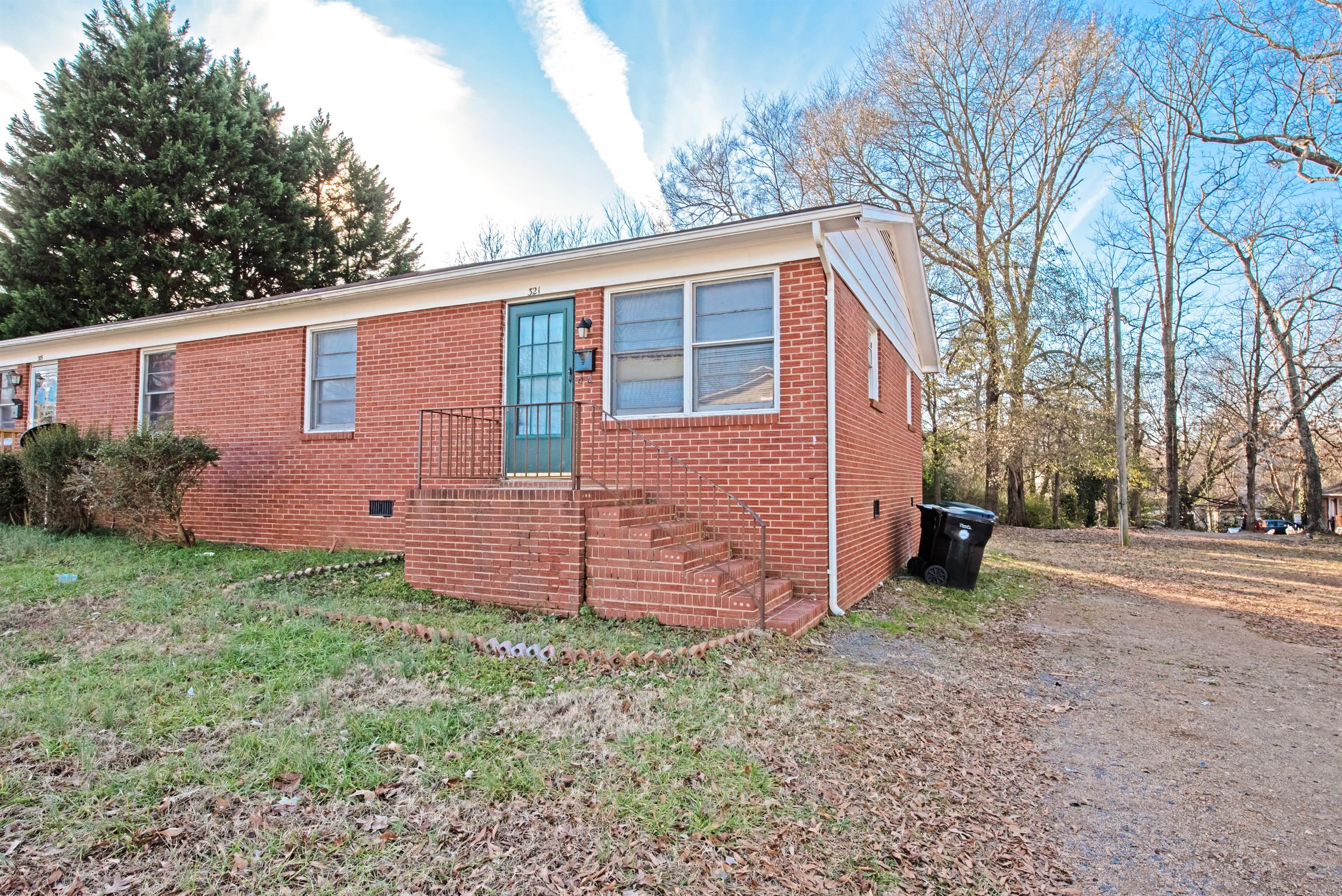 321 Hamilton Drive Northeast - 1